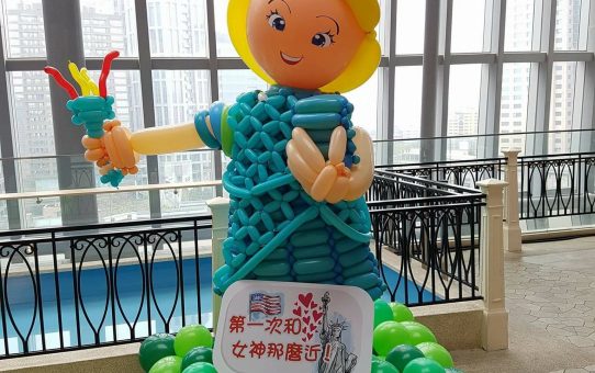 Balloon statue of liberty_ balloon sculpture_balloon decoration_氣球自由女神_氣球佈置_氣球展_台北