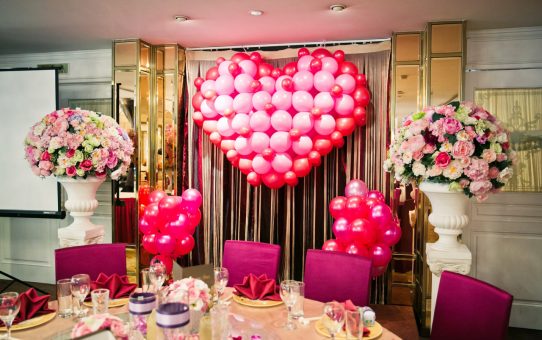 Wedding balloon decoration_heart_舞台佈置